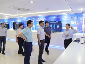 教育部學校規(guī)劃建設(shè)發(fā)展中心尹崇峰主管一行蒞臨云創(chuàng)