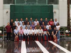 劉鵬應邀在常州市電子學會換屆選舉大會上做主題報告